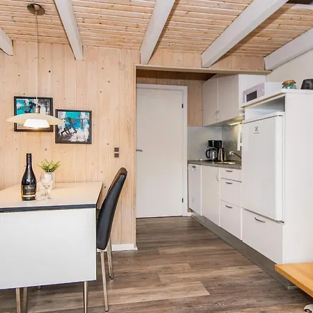 Hébergement de vacances 6 Person Holiday Home On A Holiday Park In Hemmet *